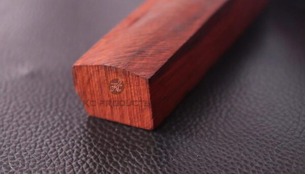 Pooja Articles Red Sandalwood Stick Organic Raktchandan lakdi for Pooja Tilk Havan Rubbing Stone - [40-50 Grams Pack of 1]